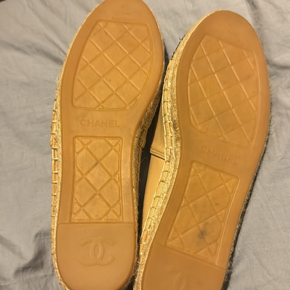 Beautiful two-tone Espadrilles. - Picture 8 of 8